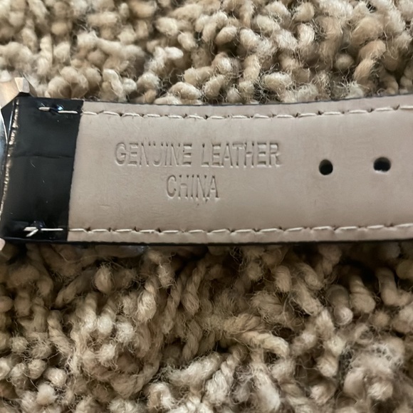 Disney Mickey Through the Years Watch - Picture 4 of 6